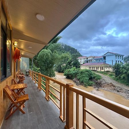 Nha Nghi Kim Dong Bed and Breakfast Mu Cang Chai Eksteriør billede